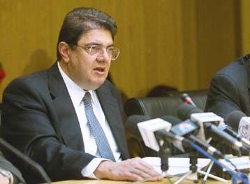 Καμία νέα παράταση δεν θα δοθεί στην IAS για την Ολυμπιακή διαβεβαιώνει ο Χρ.Βερελής