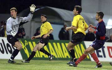 Διπλή απώλεια για την ΑΕΚ στην Ξάνθη με τραυματισμό του Νικολαΐδη