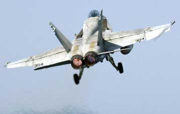 Αμερικανικά αεροσκάφη έπληξαν θέσεις ανταρτών στο Αφγανιστάν