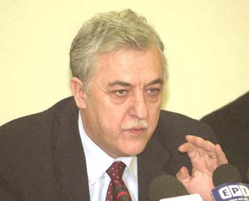 Έχουμε ανάγκη στιβαρότερη διακυβέρνηση, τονίζει ο υπουργός Υγείας