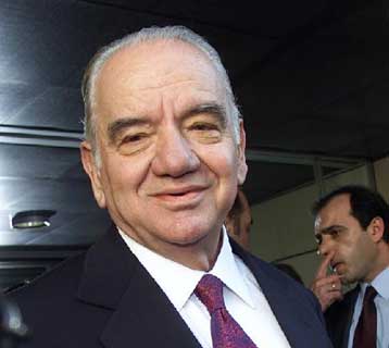 Δίκτυο 15 μονάδων σχεδιάζει η Εθνική στη Γιουγκοσλαβία