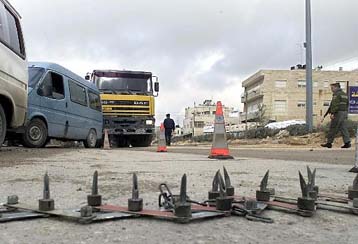 Τρεις νεκροί έπειτα από έκρηξη σε οδόφραγμα του ισραηλινού στρατού στην Ιερουσαλήμ