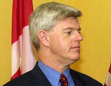 Δεν πείθουν τον Καναδά οι ΗΠΑ για την καταπολέμηση του «άξονα του κακού»