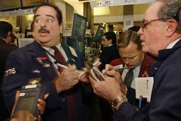 Με απώλειες άνοιξαν Nasdaq και Dow Jones την Τρίτη