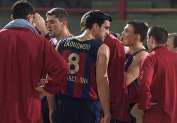 Επιστρέφει στην Ελλάδα ο Οικονόμου αφήνοντας τη Μπαρτσελόνα