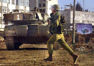 Έξι Ισραηλινοί νεκροί από επίθεση Παλαιστινίων κατά στρατιωτικού φυλακίου