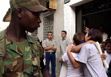 Κολομβιανοί αντάρτες της οργάνωσης FARC κατέλαβαν αεροσκάφος με 35 επιβάτες