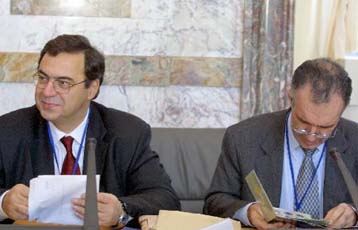 Επιτάχυνση των μεταρρυθμίσεων σε ασφαλιστικό και συντάξεις συνιστά η Κομισιόν