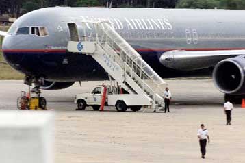 Τα μέλη της Φιλαρμονικής της Πετρούπολης εκδιώχτηκαν από την πτήση τους λόγω μέθης