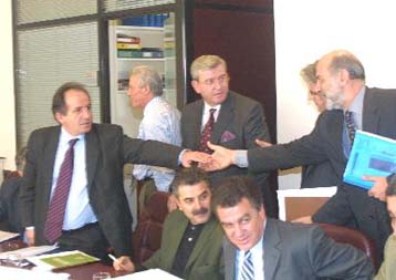 Προς συμφωνία για «σπάσιμο» του φράγματος των 40 ωρών εργασίας οδεύουν ΓΣΕΕ – εργοδότες