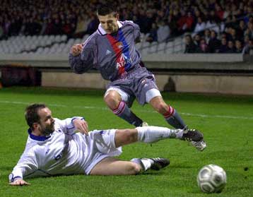 Ανοιχτούς λογαριασμούς άφησαν οι ομάδες στους «16» του Κυπέλλου UEFA