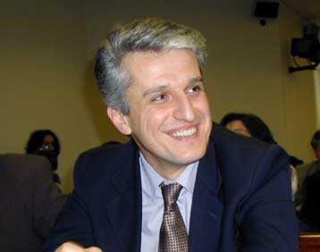 Ψήφο εμπιστοσύνης από την αλβανική Βουλή έλαβε η κυβέρνηση Μάικο