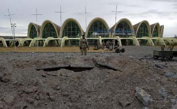 Επίθεση με ρουκέτες κατά αμερικανικής βάσης στη Κανταχάρ