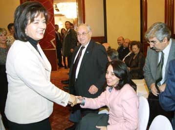 Την ανάγκη θετικής ανταπόκρισης στην πρόκληση του 2004 τόνισε η Β.Παπανδρέου