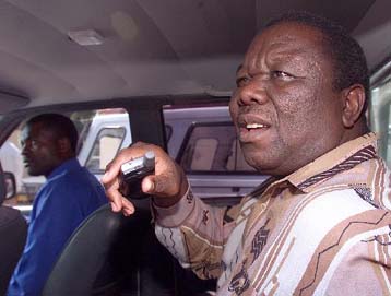 Κατηγορία εσχάτης προδοσίας αντιμετωπίζει ο ηγέτης της αντιπολίτευσης στη Ζιμπάμπουε