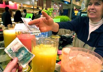 Αποκλιμάκωση του πληθωρισμού στη Γερμανία το Φεβρουάριο