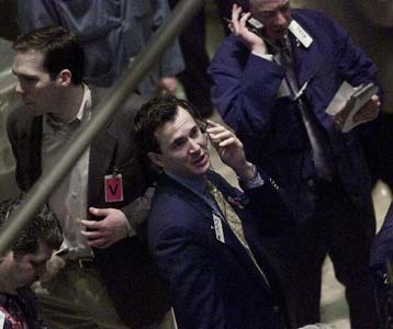 Μίνι ράλι για το Nasdaq τη Δευτέρα – Στο υψηλότερο επίπεδο επτά εβδομάδων ο Dow Jones