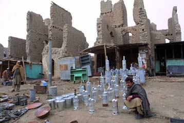 Επικίνδυνο το Αφγανιστάν για τους πρόσφυγες, προειδοποιεί η Human Rights Watch