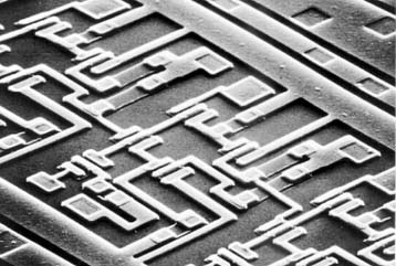 Στα 110Ghz ανέβασε η IBM την ταχύτητα των κυκλωμάτων ημιαγωγών