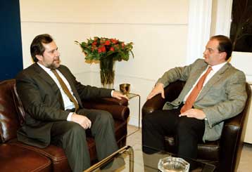 Πολιτική χαρακτήρισε την αναμέτρηση για το Δήμο Αθηναίων ο Χρ.Παπουτσής