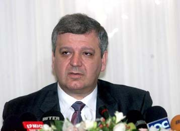 Το «νέο» ΕΣΡ θα καθορίσει τον κώδικα δεοντολογίας για τα ΜΜΕ, τόνισε ο υπουργός Τύπου