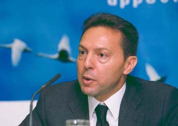 Μείωση 26% σημείωσαν τα ενοποιημένα κέρδη της Εμπορικής Τράπεζας το 2001