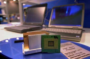 Επεξεργαστές Pentium 4 στα 4GHz επέδειξε η Intel στο εξαμηνιαίο συνέδριό της