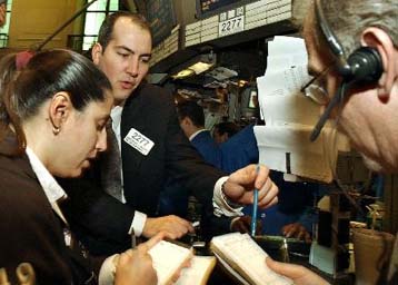 Σε αρνητικό έδαφος έκλεισαν Nasdaq και Dow Jones την Πέμπτη