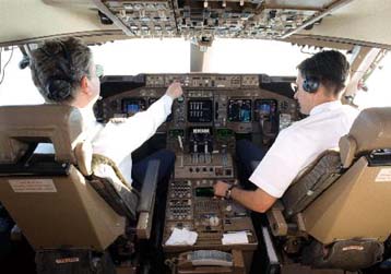 Συνοδεία μαχητικών προσγειώθηκε στη Νέα Υόρκη Boeing της Air India