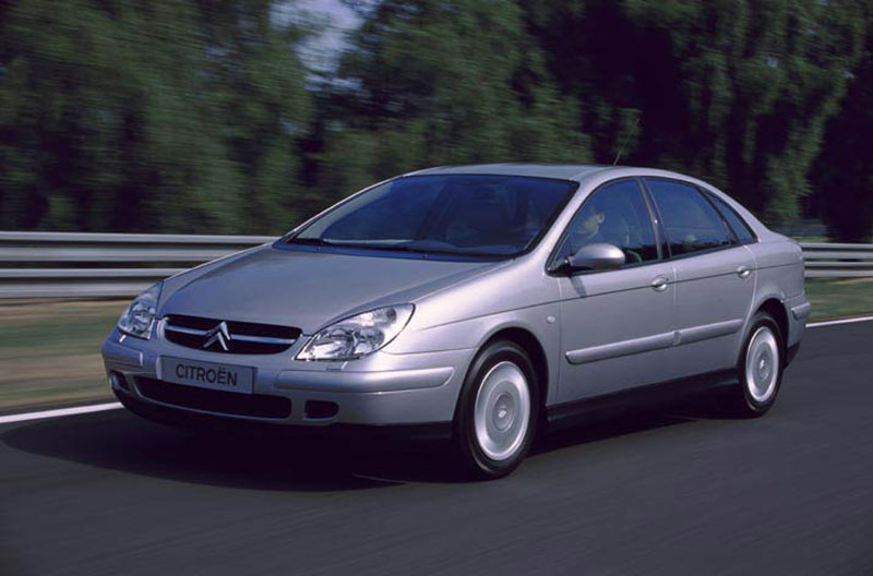 Δύο νέες εκδόσεις για τη Citroen C5