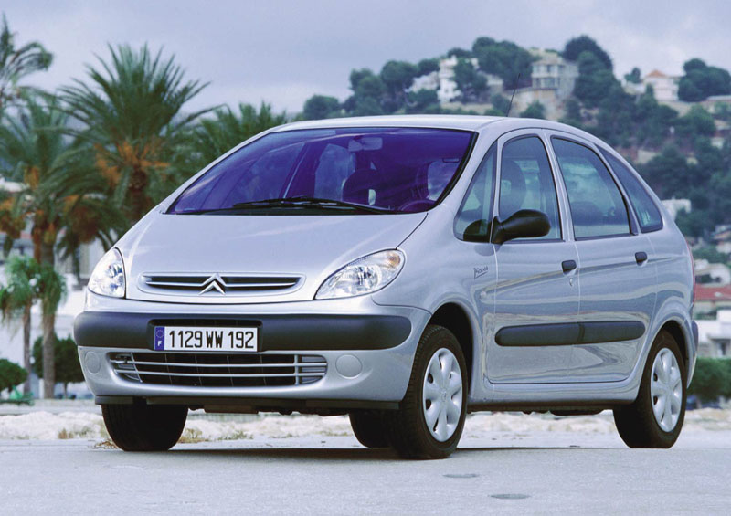 Πωλήσεις ρεκόρ για τη Citroen το 2001