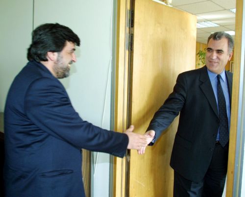 Δεν θα υπάρξουν νέες περικοπές στους μισθούς των δημοσίων υπαλλήλων, λέει ο Δ.Ρέππας