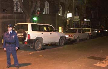 Βόμβα εξερράγη στα γραφεία του κόμματος του Βόισλαβ Κοστούνιτσα