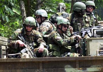 Στρατιωτικές δυνάμεις στην Υεμένη θα στείλουν οι ΗΠΑ κατά τη Wall Street Journal