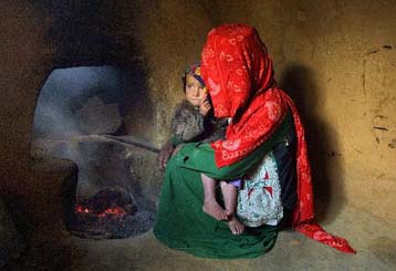 Το δρόμο της επιστροφής στο Αφγανιστάν πήρε το πρώτο κύμα των προσφύγων στο Πακιστάν