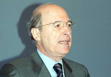 Οικονομικά θέματα επί τάπητος στις επαφές Σημίτη στην Ιαπωνία