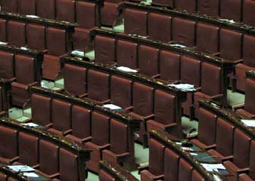 Διαδήλωση της ιταλικής αντιπολίτευσης κατά του νόμου που «ευνοεί» τον Μπερλουσκόνι