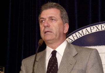 Πρόωρες εκλογές ζητά από την κυβέρνηση ο Δημήτρης Αβραμόπουλος