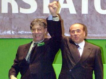 Ο Μπερλουσκόνι καλοσώρισε τον Μπόσι και επιτέθηκε στην αντιπολίτευση