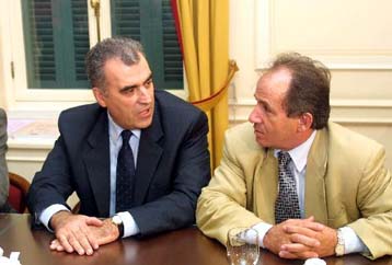 Η κυβέρνηση επισπεύδει την έναρξη του διαλόγου για την ασφαλιστική μεταρρύθμιση