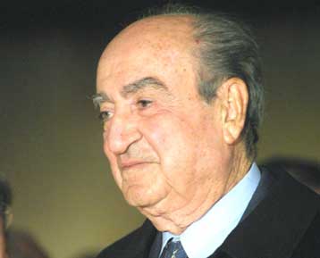 Δικαστική έρευνα για τα οικονομικά του ΠΑΣΟΚ ζητά ο Μητσοτάκης