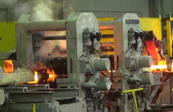 Μείωση 5,3% σημείωσε η βιομηχανική παραγωγή το Δεκέμβριο – Ανοδος 1,7% το 2001