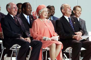 Η βία στη Ζιμπάμπουε δίχασε τη σύνοδο κορυφής της Κοινοπολιτείας