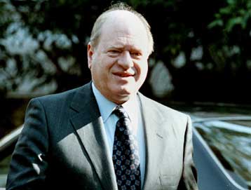 Να αναλάβει τις ευθύνες του καλεί τον πρωθυπουργό ο Γεράσιμος Αρσένης