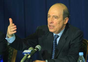 Κάλεσμα Σημίτη σε Ιάπωνες επιχειρηματίες να επενδύσουν σε Ελλάδα και Βαλκάνια