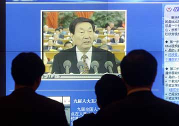 Πόλεμο στη διαφθορά και τη σπατάλη κήρυξε ο πρωθυπουργός της Κίνας