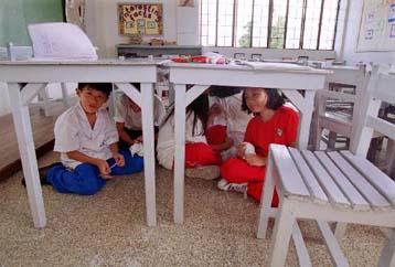 Σεισμική δόνηση μεγέθους 6,8 βαθμών της κλίμακας Ρίχτερ σημειώθηκε στις Φιλιππίνες