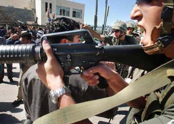 Νέα αιματηρή εισβολή ισραηλινών δυνάμεων σε παλαιστινιακά εδάφη