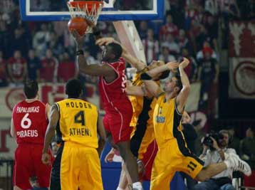 Δύο στα δύο για τον Ολυμπιακό και πρωτιά στον όμιλο-Περίπατος για τον Παναθηναϊκό