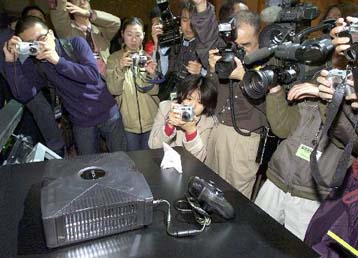 Δωρεάν επισκευές στα Xbox που «γδέρνουν» δίσκους προσφέρει η Microsoft